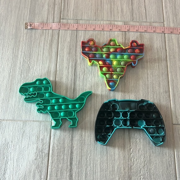Three kids Poppit toys fidget play stress relief - Picture 3 of 6